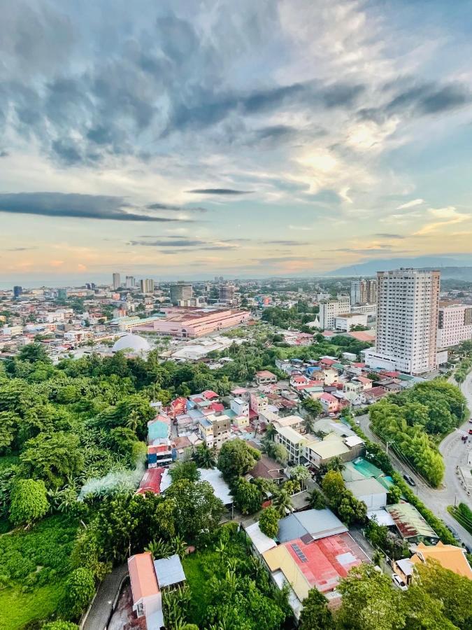 Abreeza Place by Chriza Davao Exterior foto